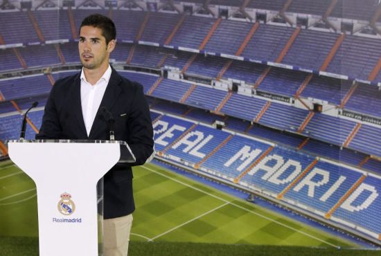 湖人大胜老鹰超火箭升第五 詹姆斯31+9+10东契奇27+12创纪录