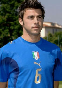 英超-双方屡失破门良机 阿森纳主场战平利物浦