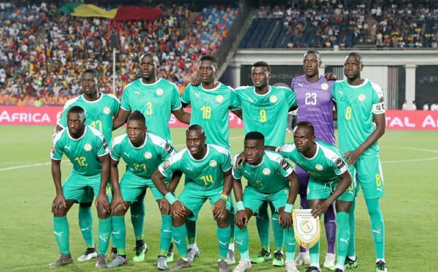 拉菲尼亚梅开二度，巴萨逆转皇马夺西超杯冠军